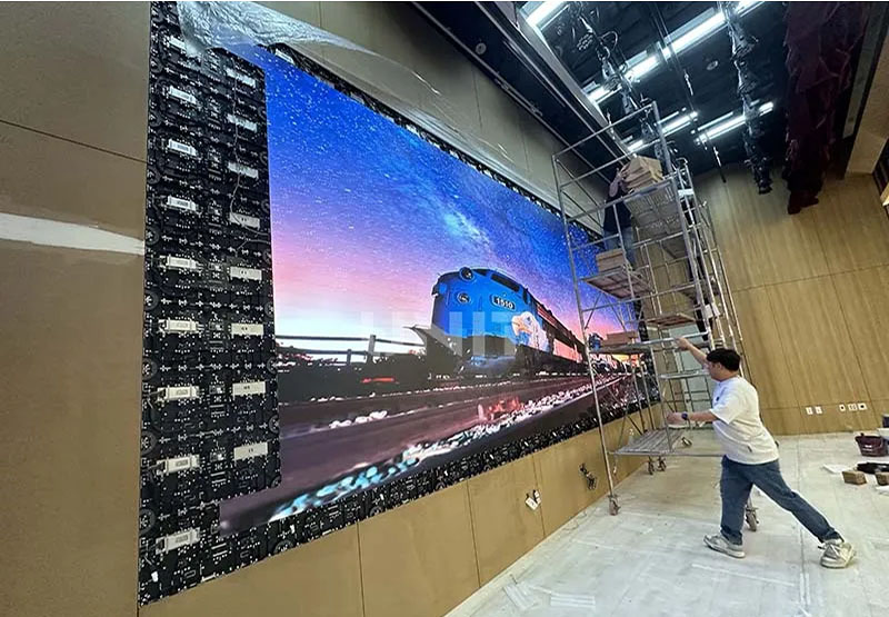 فناوری های پیشرفته در نمایشگرهای LED